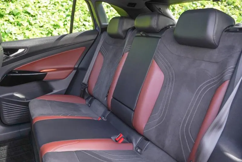 2022 Volkswagen ID.4 Pro (82kWh) — photo 13