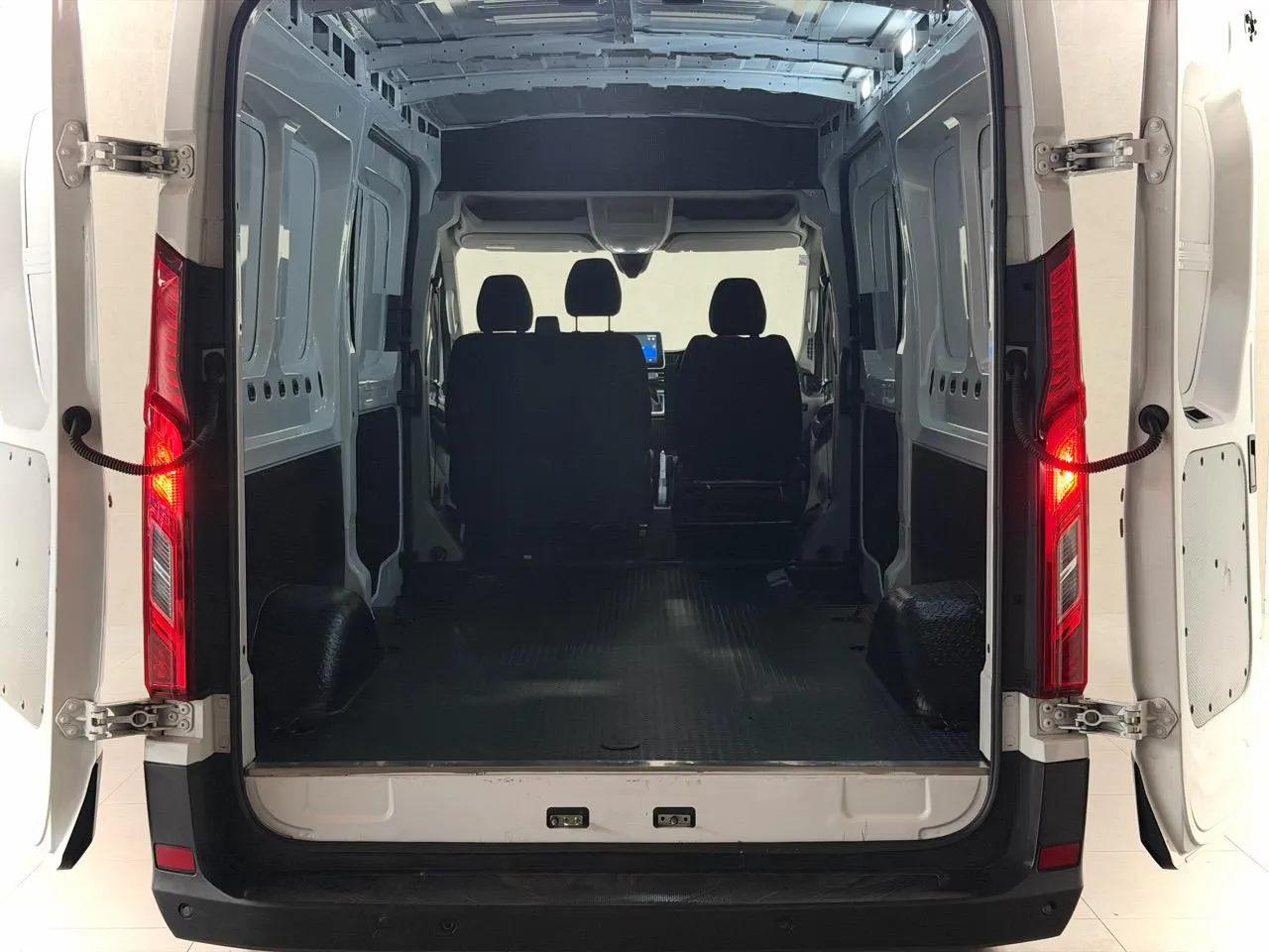 2023 LDV eDeliver 9 Bigger (52kW EV), photo 6