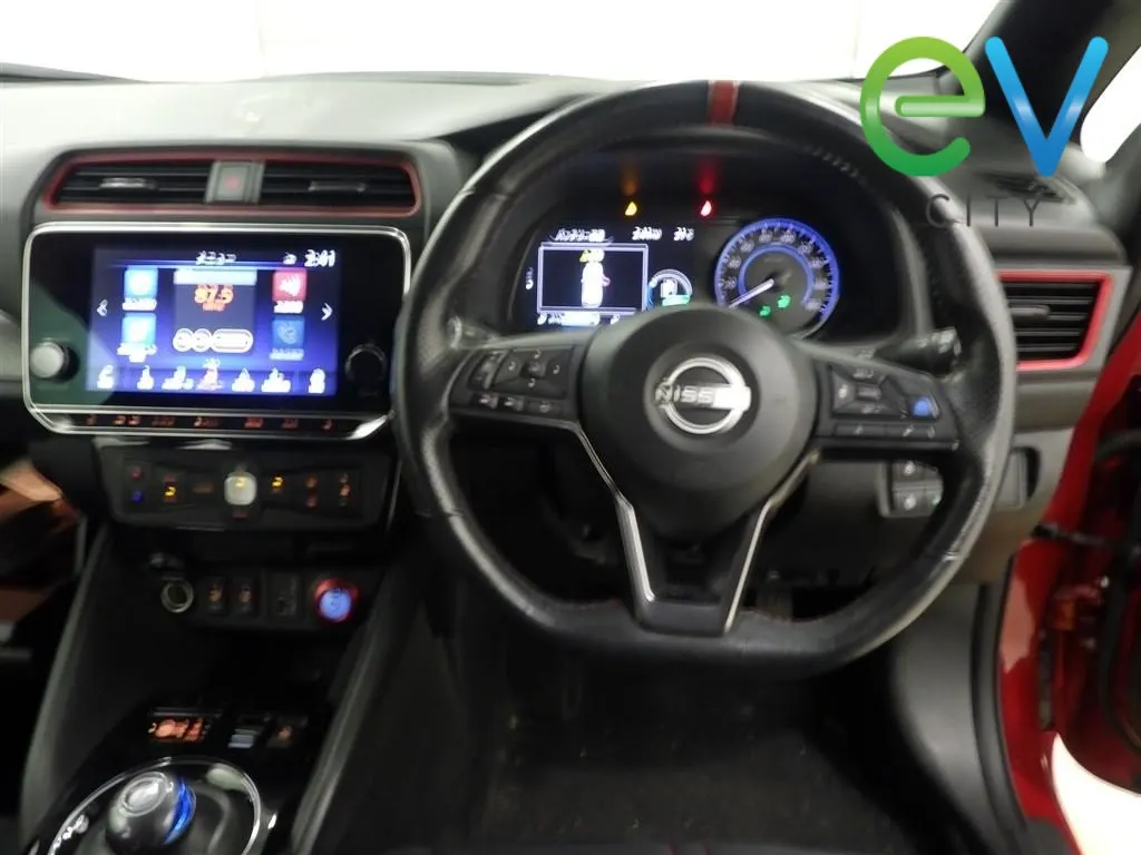 2022 Nissan Leaf X 40kWh NISMO (40kWh) — photo 5
