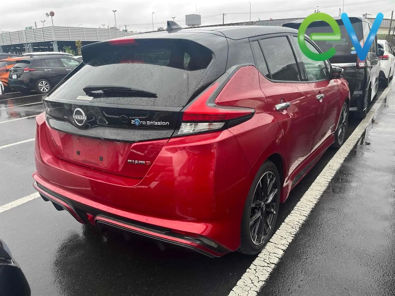 2022 Nissan Leaf X 40kWh NISMO (40kWh) — photo 2