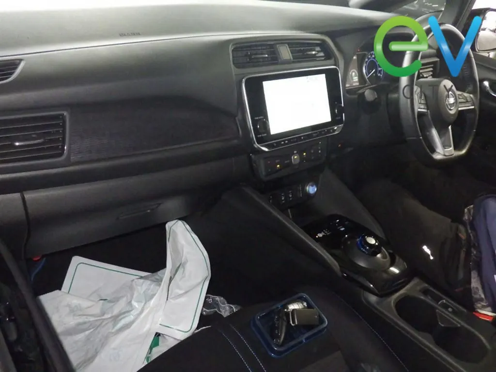 2021 Nissan LEAF X 40kWh With Pro Pilot, 360 Camera — photo 5