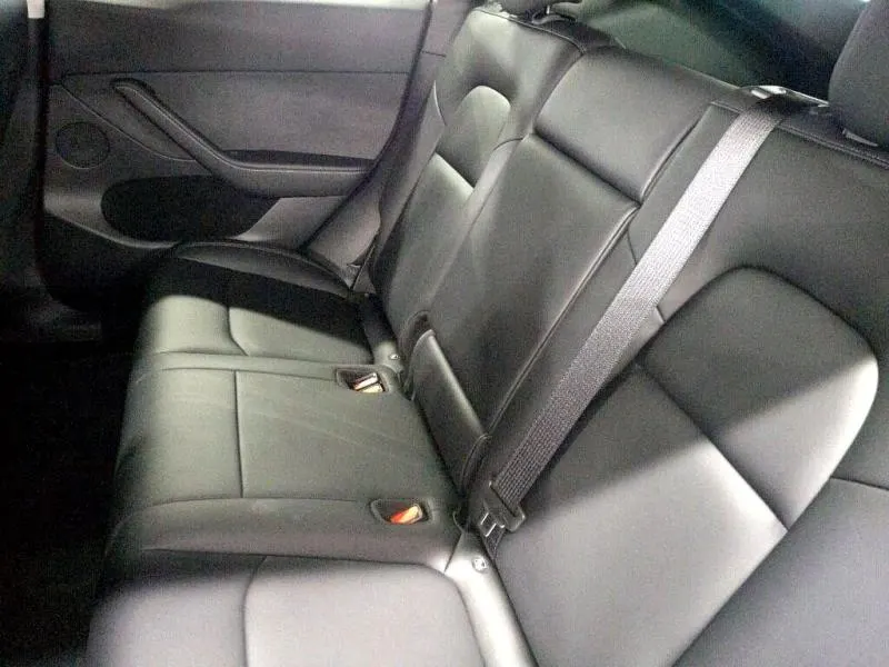 2023 Tesla Model Y RWD (60kWh) — photo 8