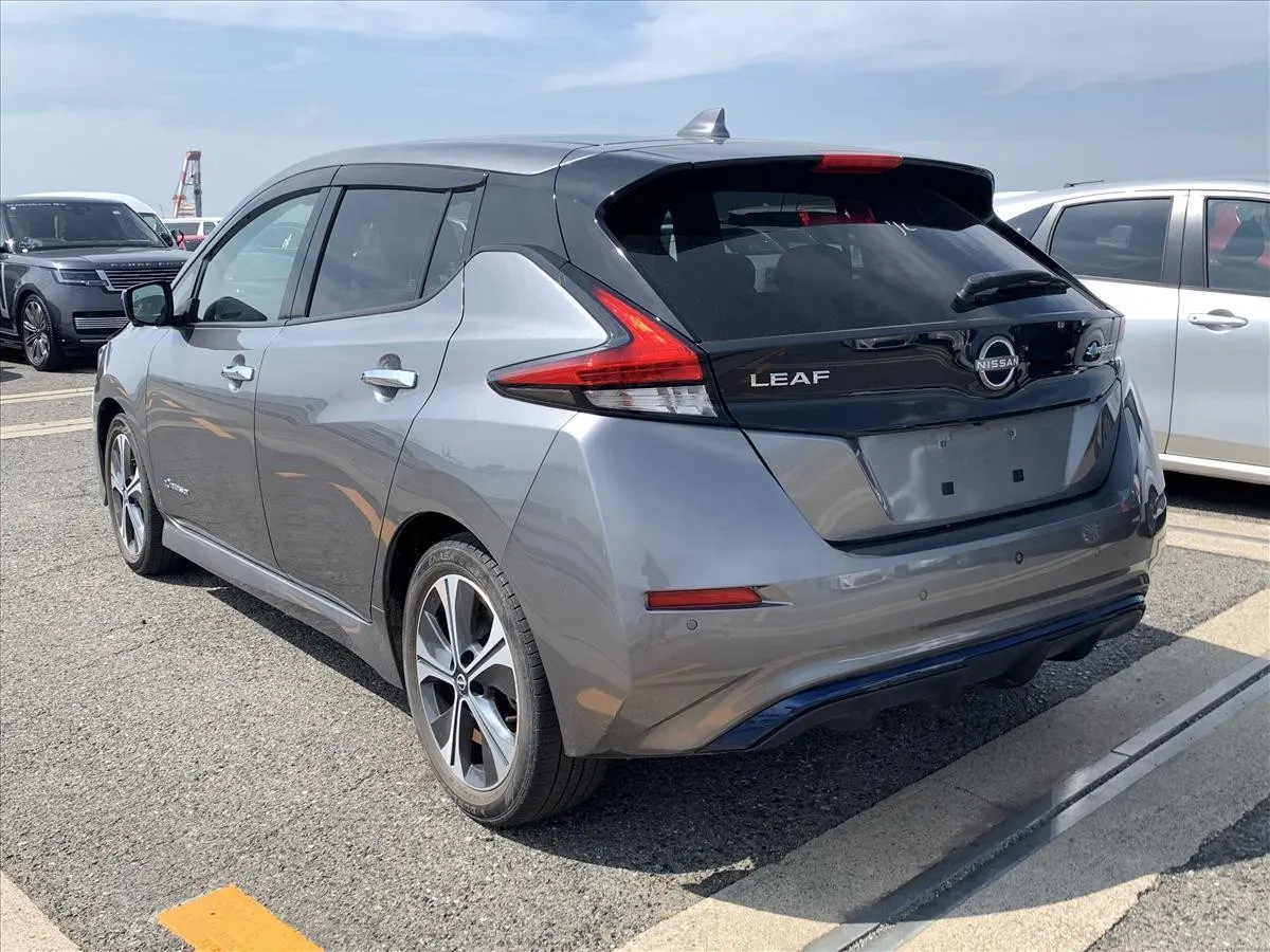 2021 Nissan Leaf X V Selection (40kWh) — photo 3