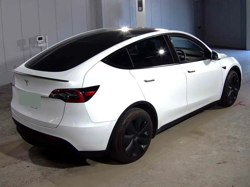 2023 Tesla Model Y (60kWh) — photo 14