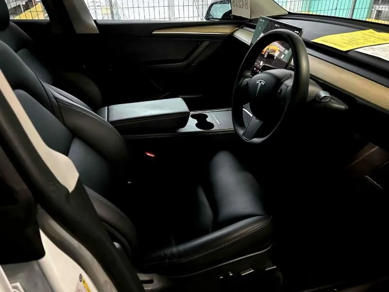 2023 Tesla Model Y (60kWh) — photo 4