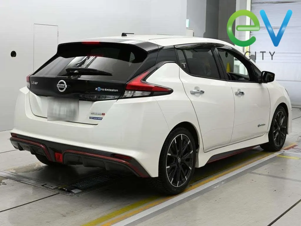 2019 Nissan Leaf X 40kWh NISMO — photo 2