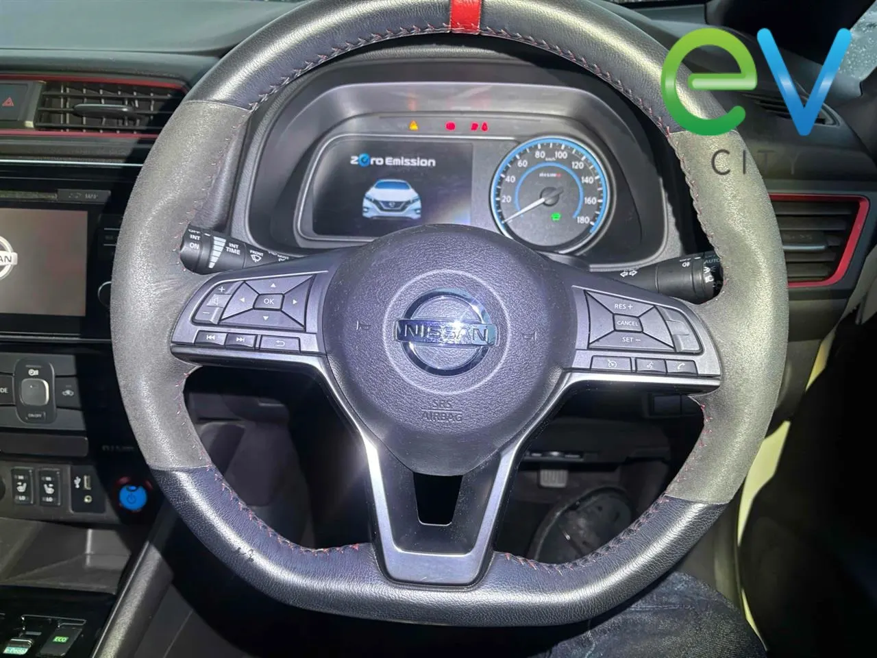 2019 Nissan Leaf X 40kWh NISMO — photo 8