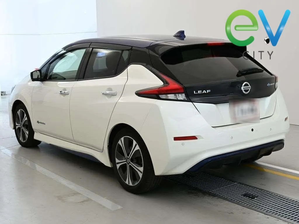2021 Nissan LEAF X 40kWh With Pro Pilot, 360 Camera — photo 3
