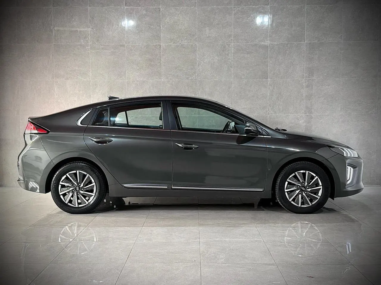 2021 Hyundai Ioniq Elite 100kW, photo 2
