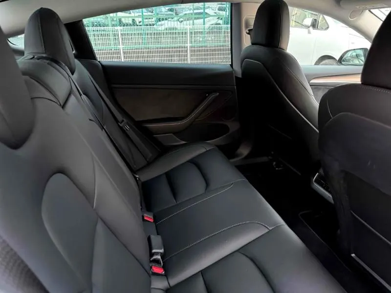 2023 Tesla Model 3 SR+ Refresh (55kWh LFP) — photo 7