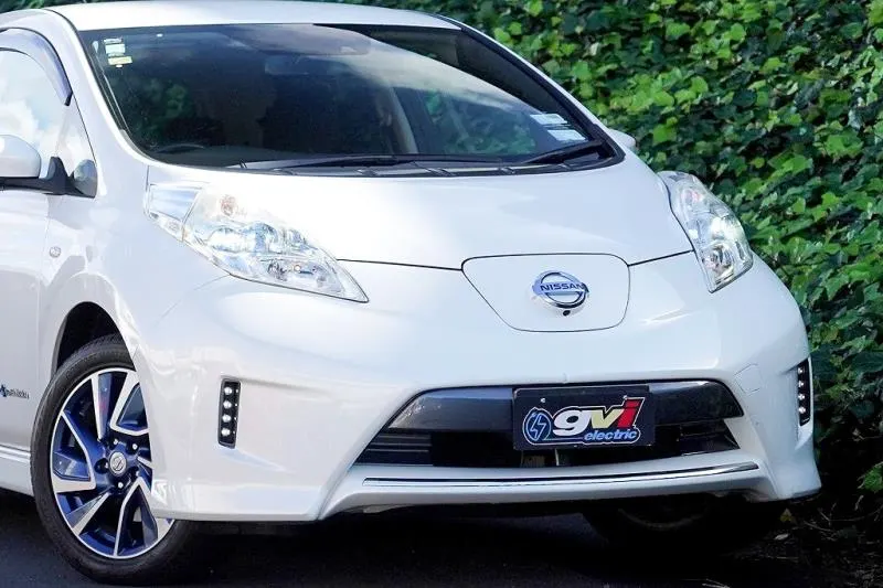 2017 Nissan Leaf 30X Autech Aero (30kWh), photo 2