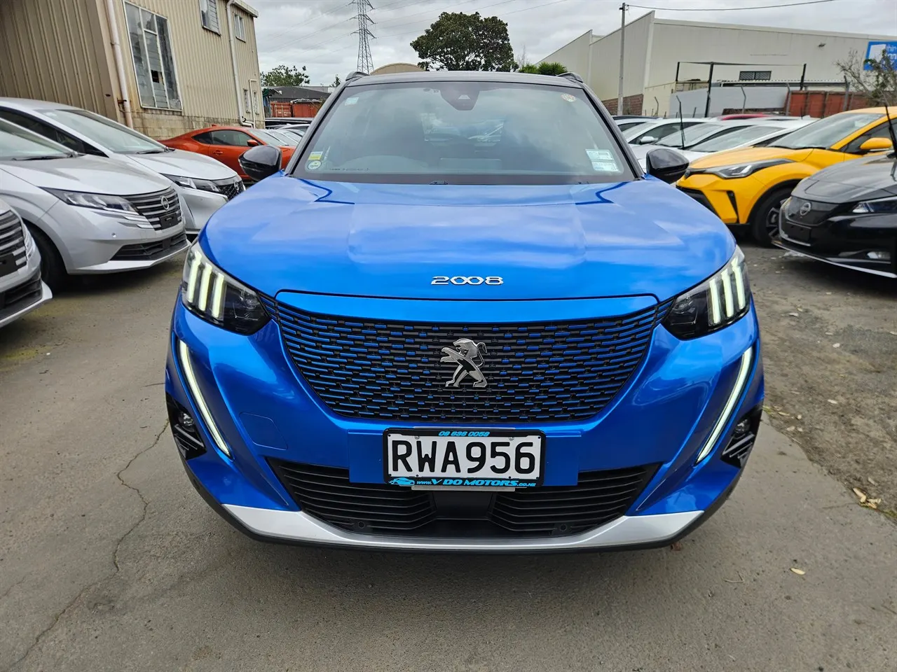2022 Peugeot E-2008 GT Sport — photo 2