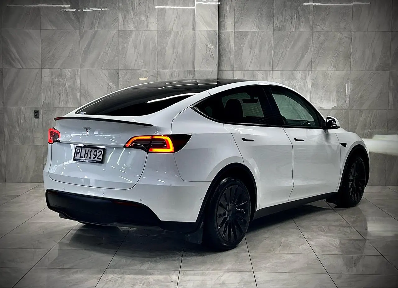 2022 Tesla Model Y (RWD), photo 3