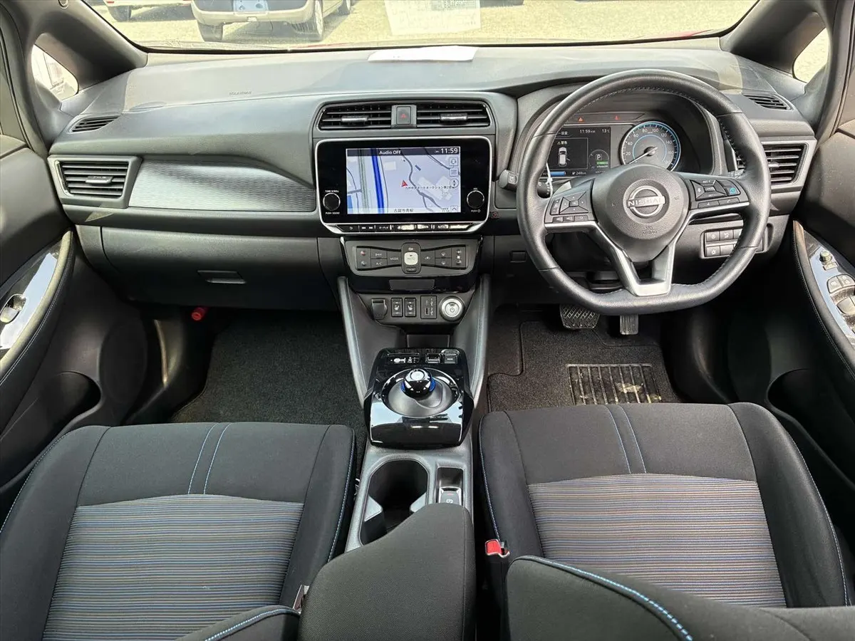 2022 Nissan Leaf X V Selection (40kWh) — photo 7