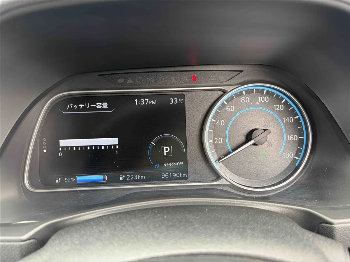 2018 Nissan Leaf X (40kWh) — photo 7