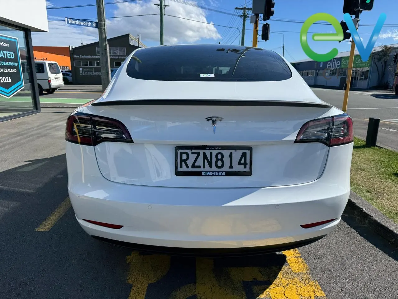 2021 Tesla Model 3 Standard Range Plus — photo 4