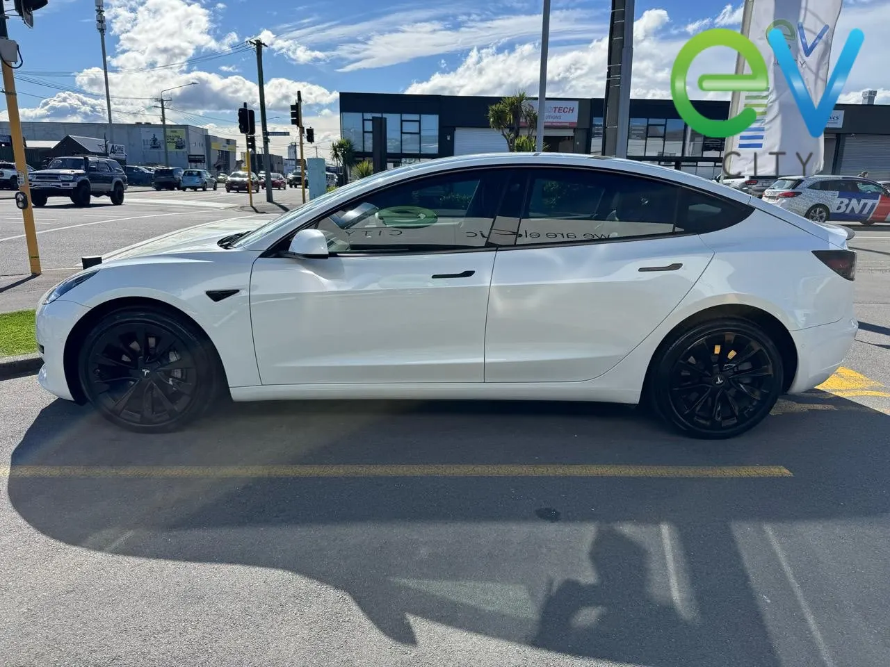 2021 Tesla Model 3 Standard Range Plus — photo 6
