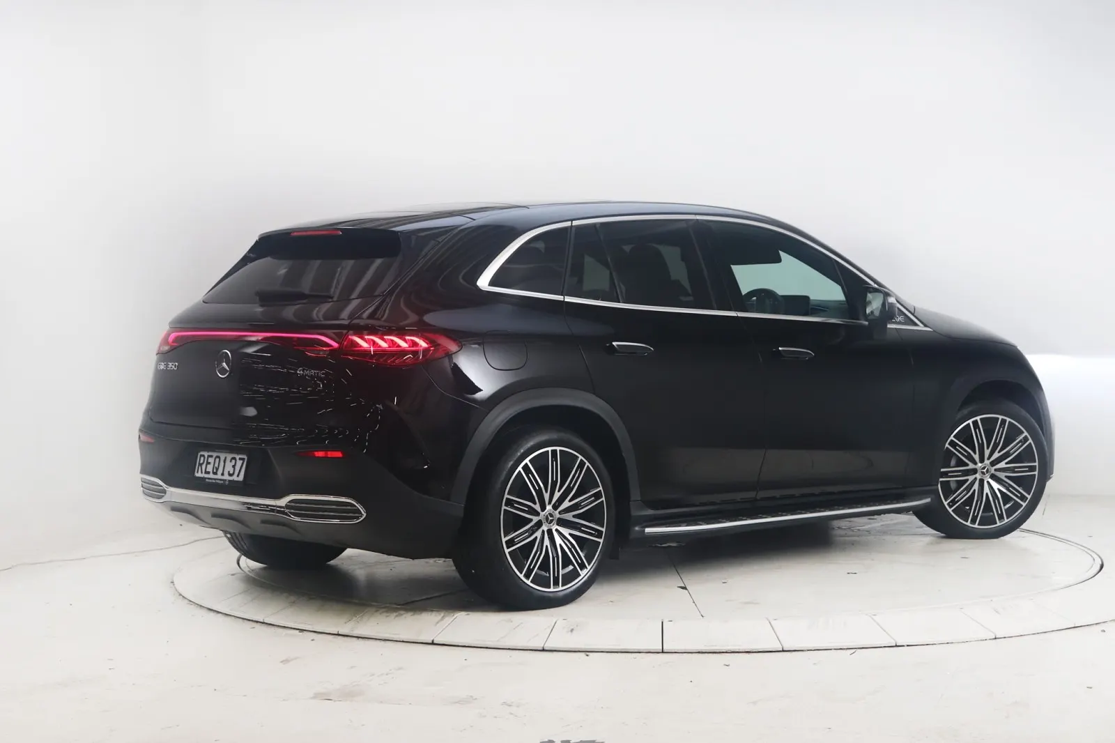 2025 Mercedes-Benz EQE 350 4Matic, photo 2
