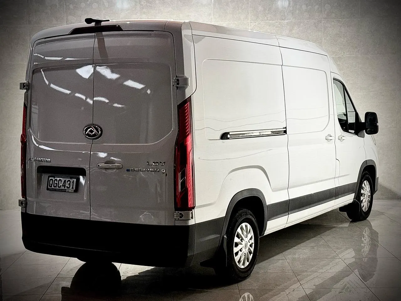 2023 LDV eDeliver 9 Bigger (52kWh) — photo 3