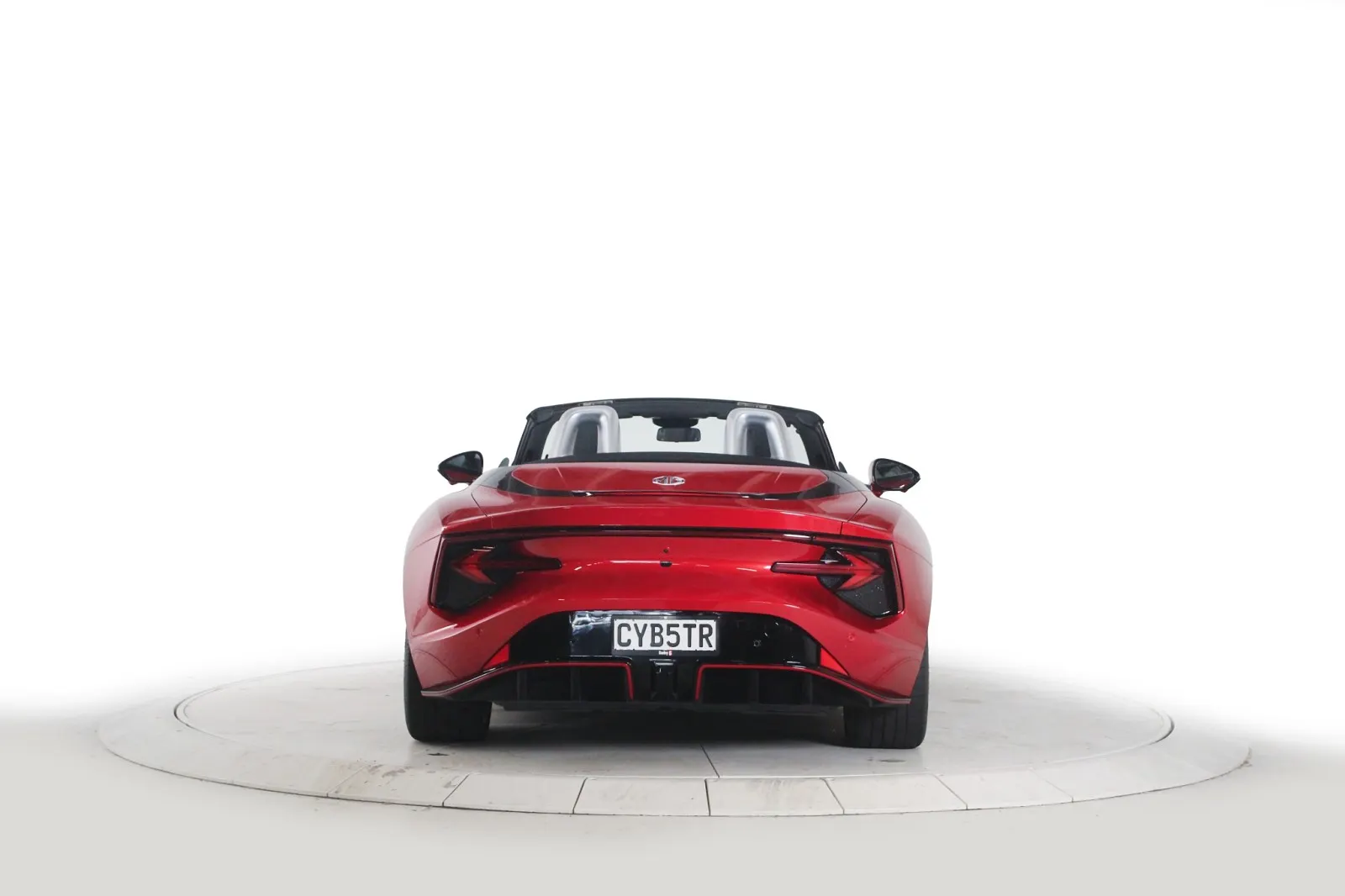 2025 MG Cyberster AWD Black Roof, photo 7