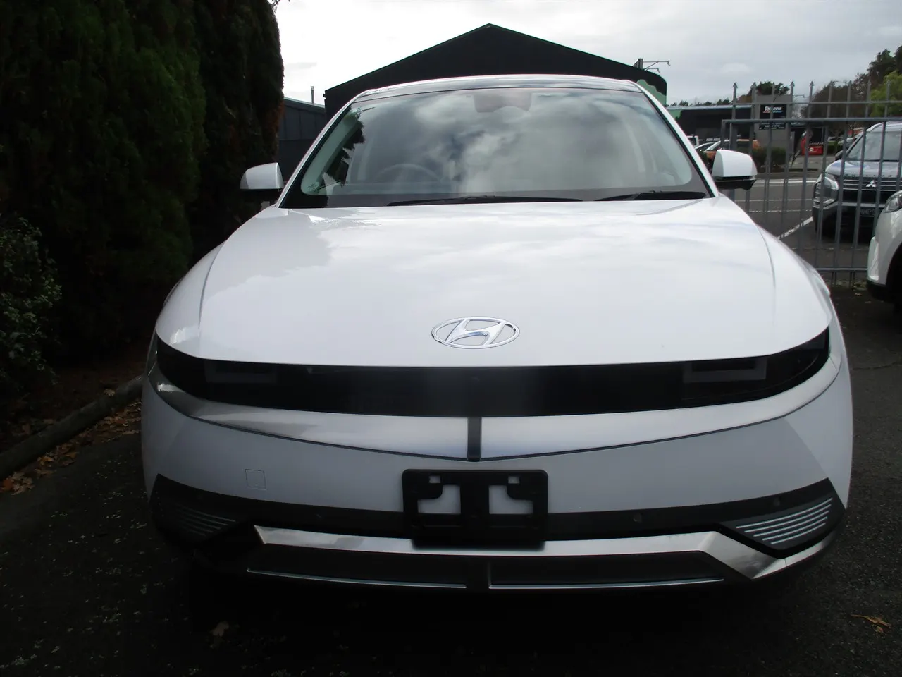 2024 Hyundai Ioniq 5 Lounge (73kWh) — photo 2