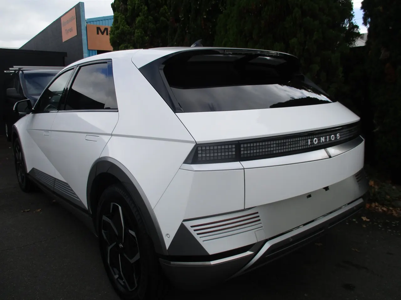 2024 Hyundai Ioniq 5 Lounge (73kWh) — photo 5