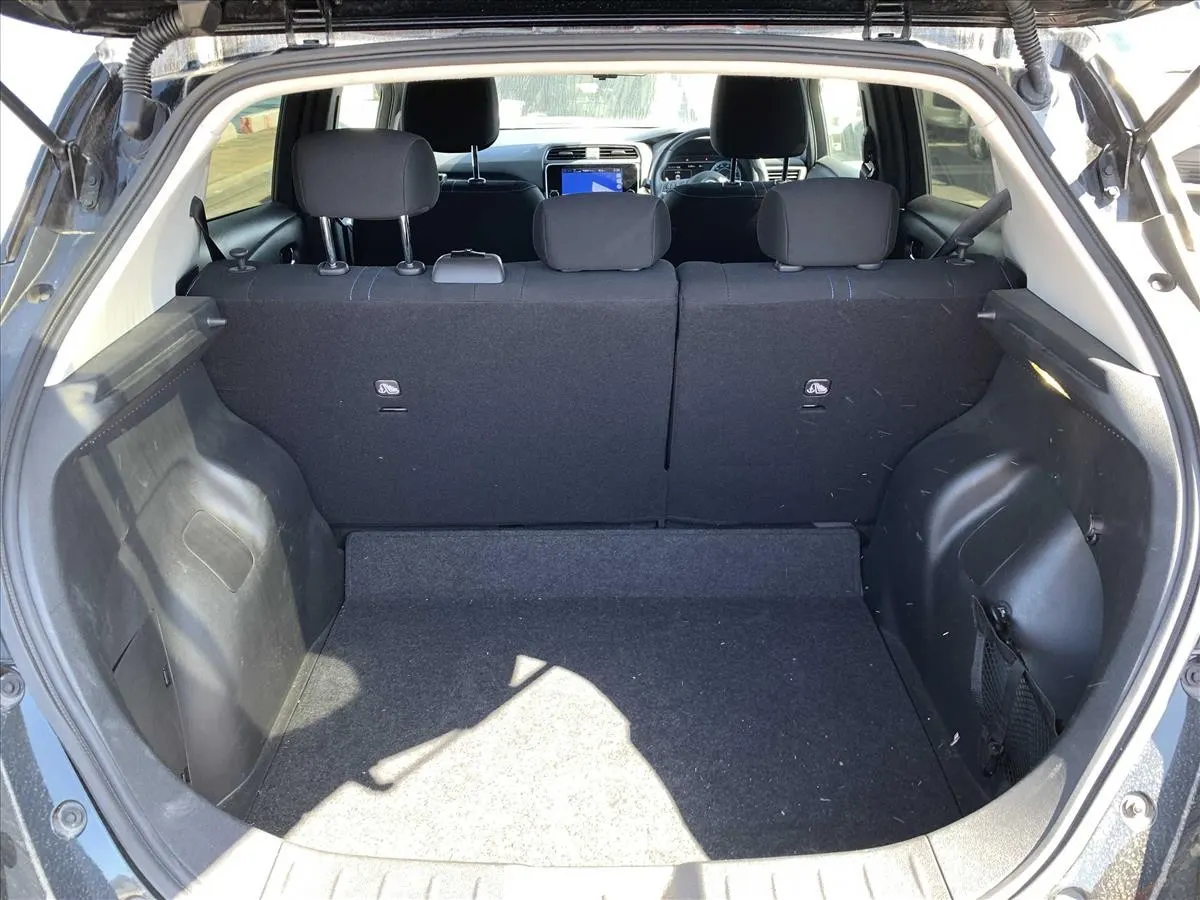 2022 Nissan Leaf X V Selection (40kWh) — photo 10