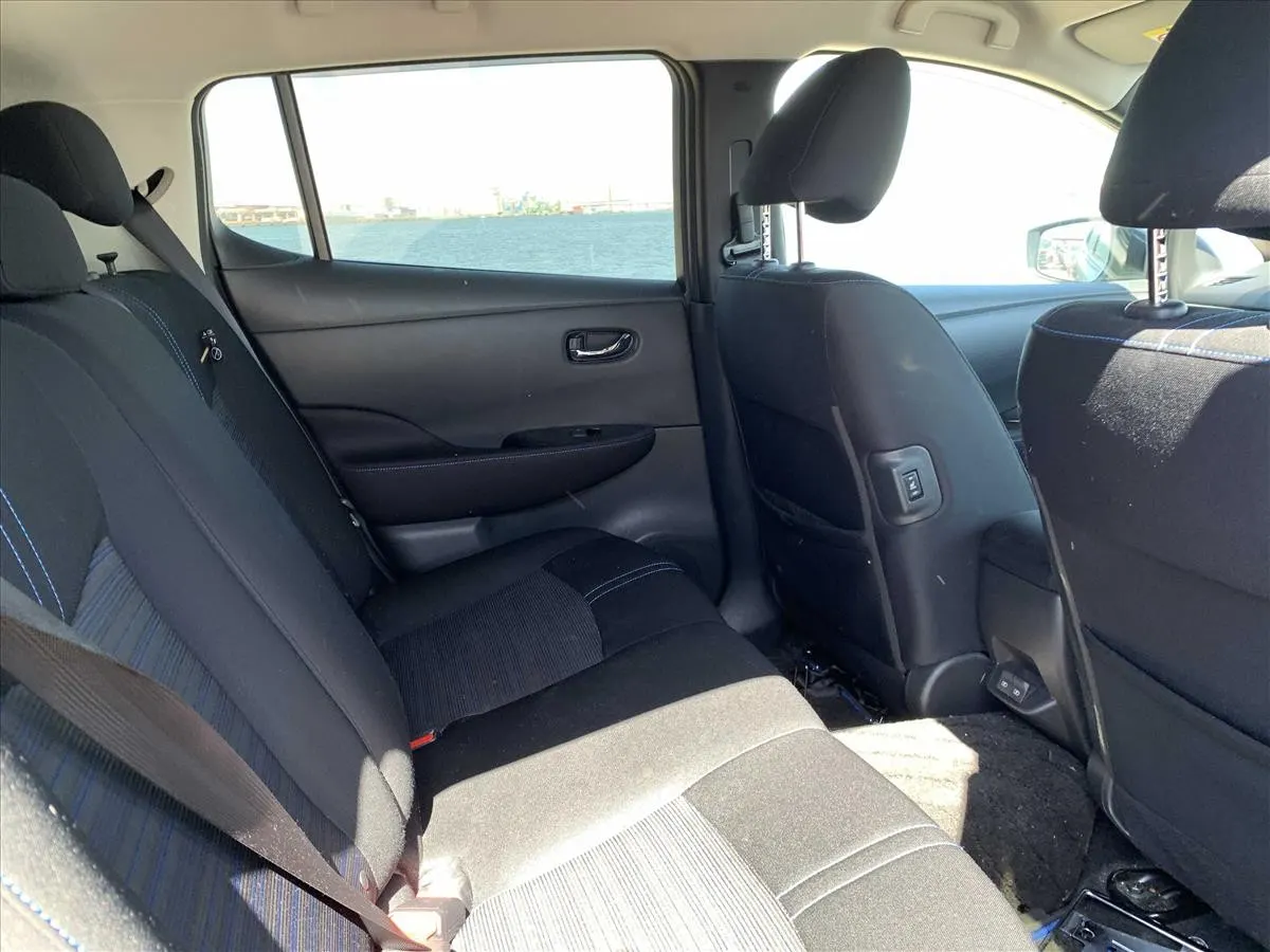 2022 Nissan Leaf X V Selection (40kWh) — photo 9