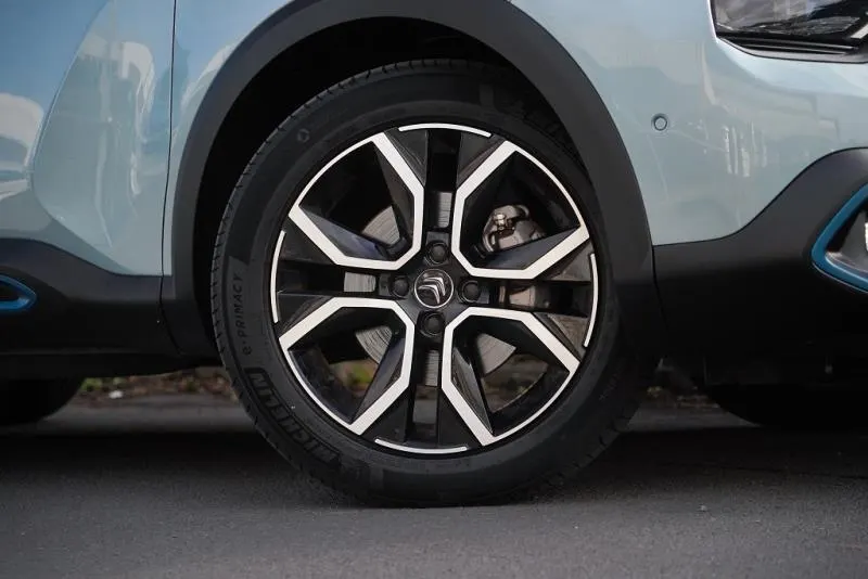 2022 Citroën e-C4 Shine (50kWh), photo 8