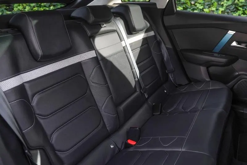 2022 Citroën e-C4 Shine (50kWh), photo 12