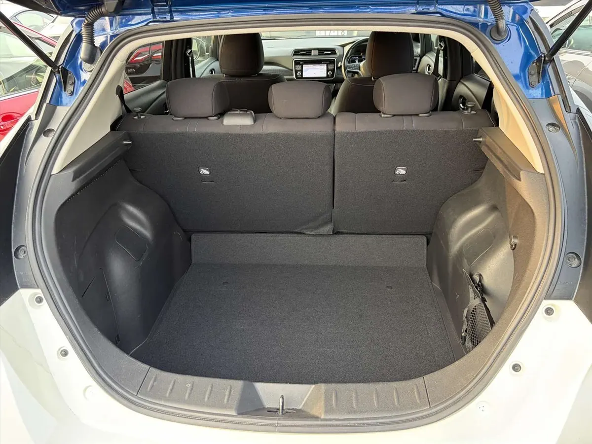 2017 Nissan Leaf G (40kWh), photo 11