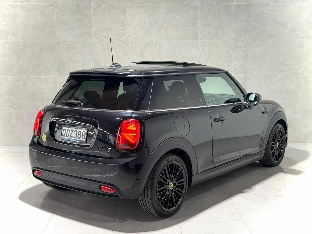 2023 Mini Cooper SE NZ New — photo 3