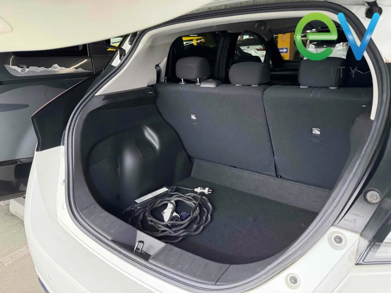 2017 Nissan Leaf G (40kWh), photo 11