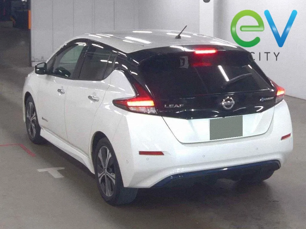 2017 Nissan Leaf G (40kWh), photo 3