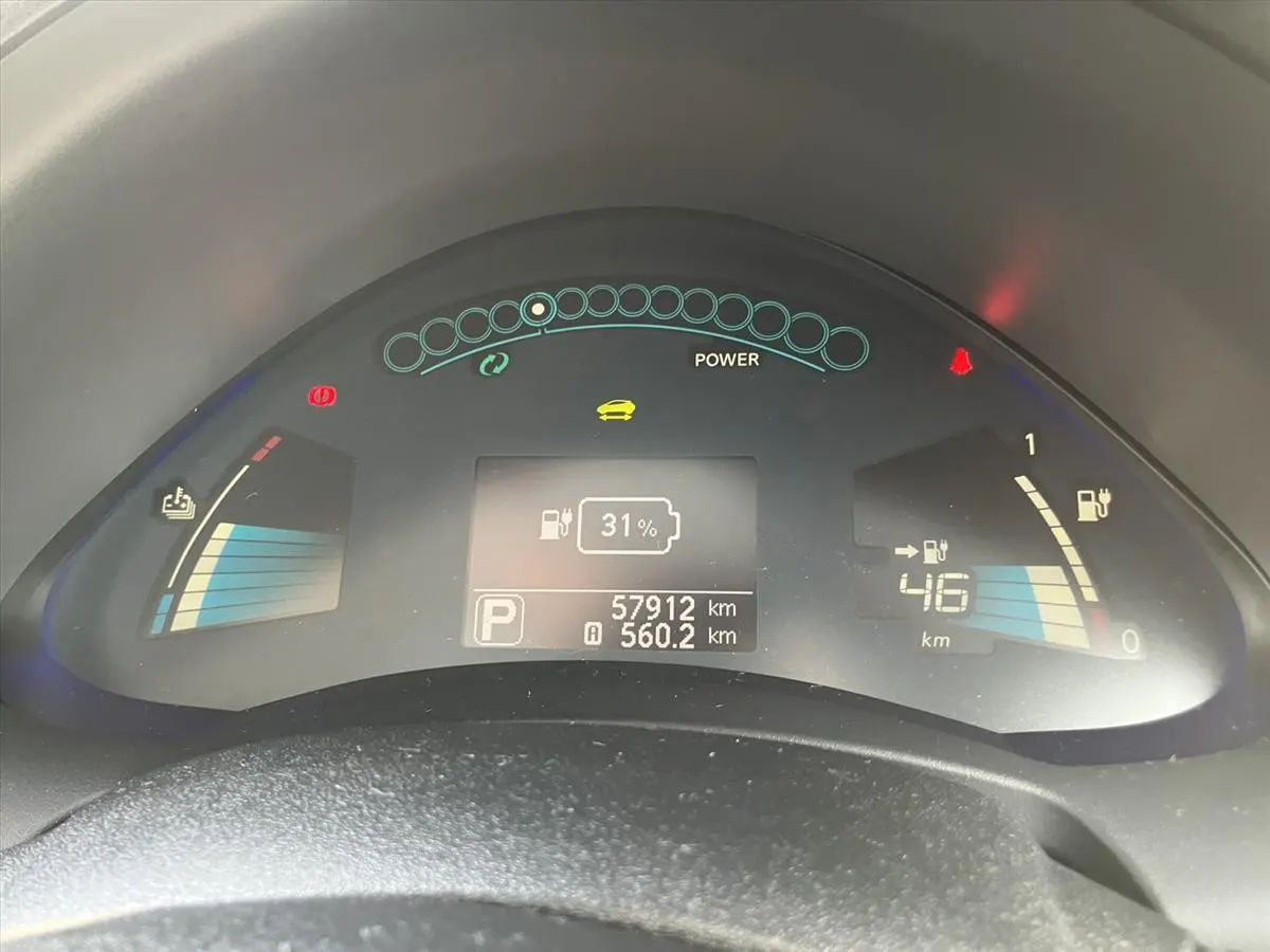 2017 Nissan Leaf 30X Thanks Edition (30kWh) — photo 7