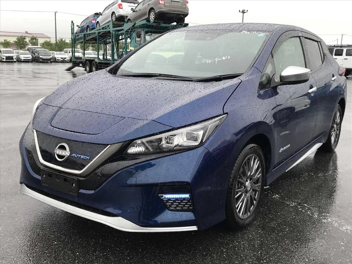2022 Nissan Leaf e+ Autech (62kWh) — photo 3