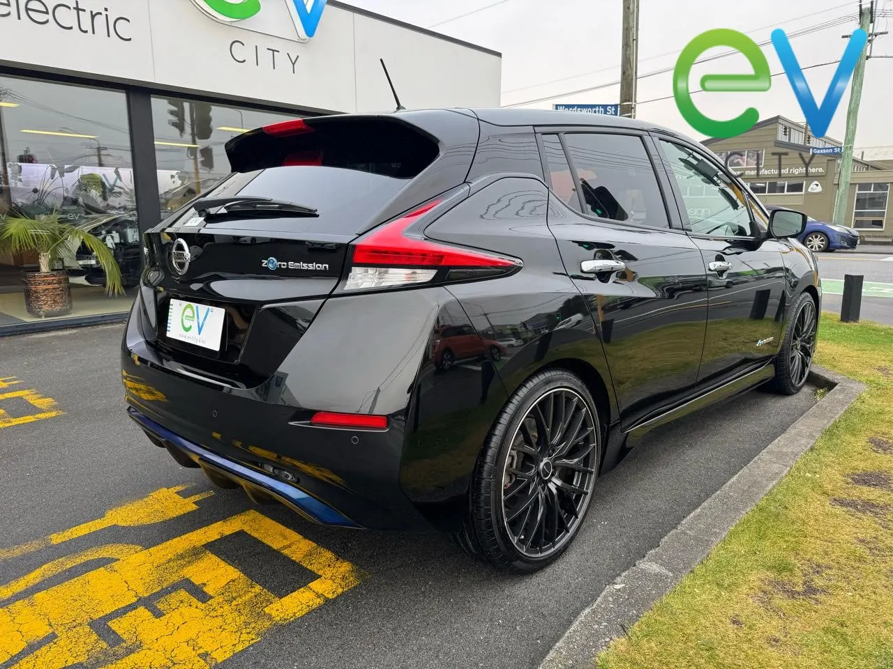 2020 Nissan Leaf X E+ (62kWh) — photo 3