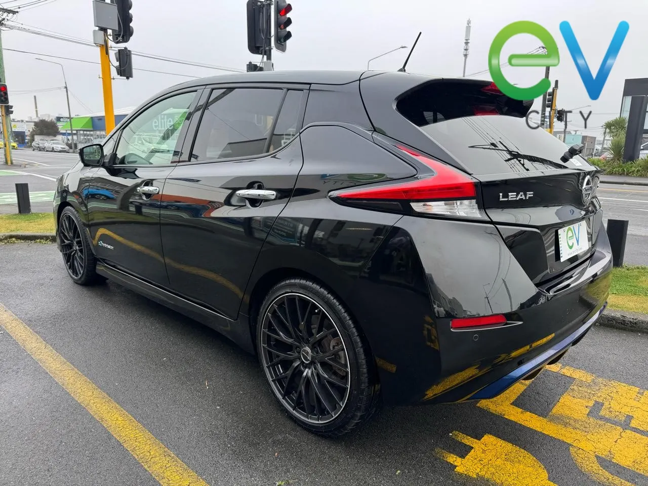 2020 Nissan Leaf X E+ (62kWh) — photo 5
