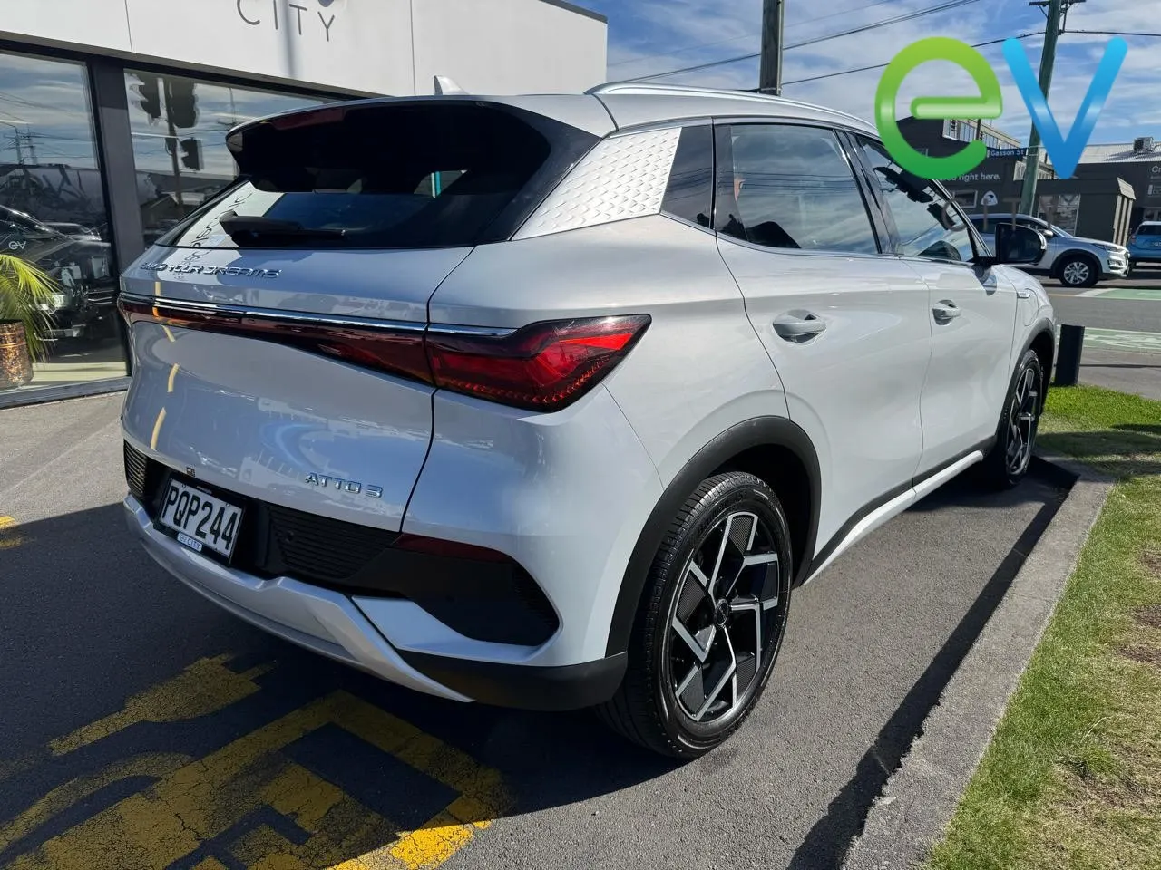 2022 BYD ATTO 3 Extended Range 60kWh — photo 3