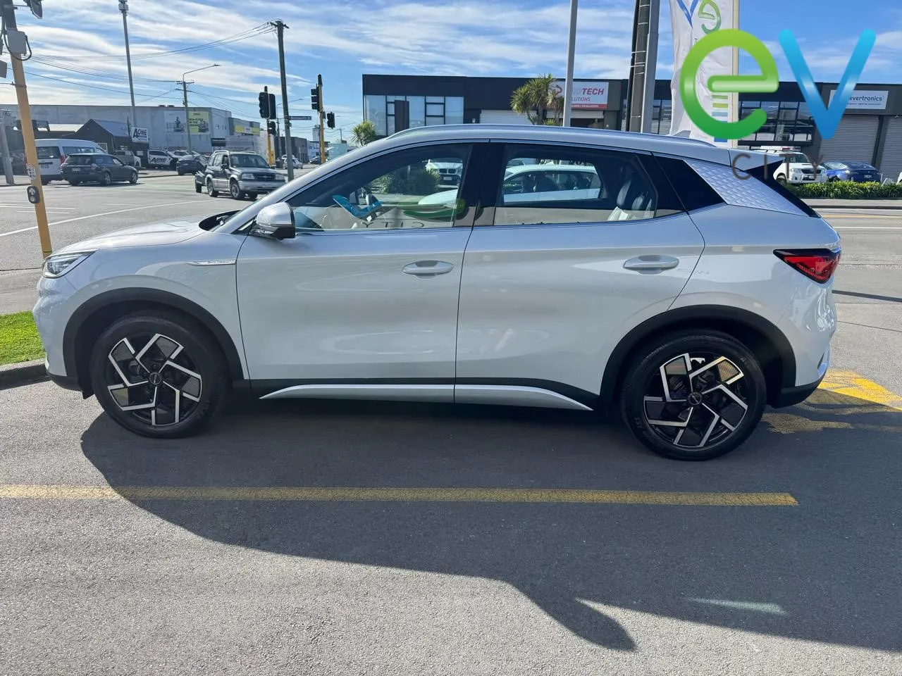 2022 BYD ATTO 3 Extended Range 60kWh — photo 6