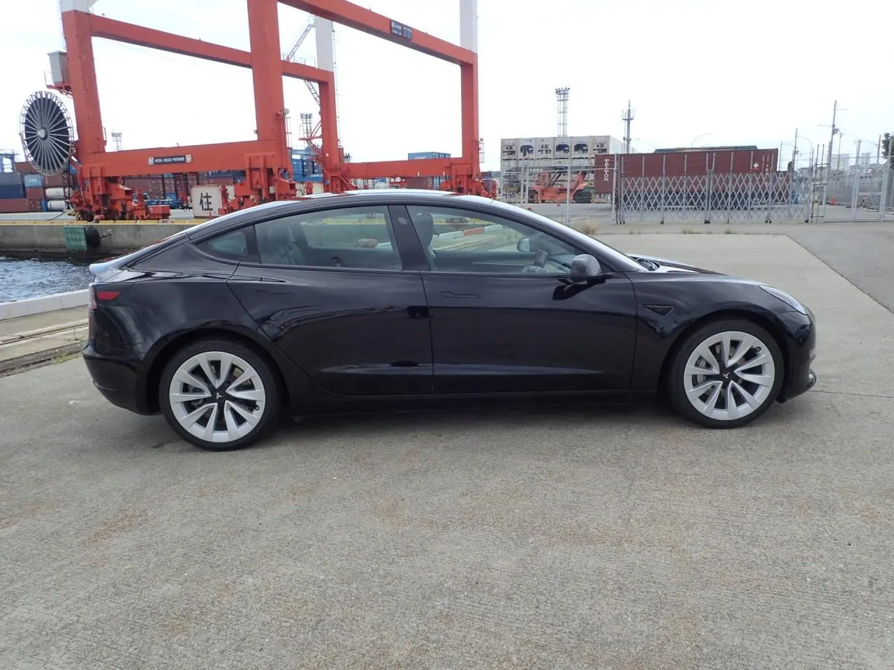 2021 Tesla Model 3 AWD Long Range - Refresh Model — photo 8