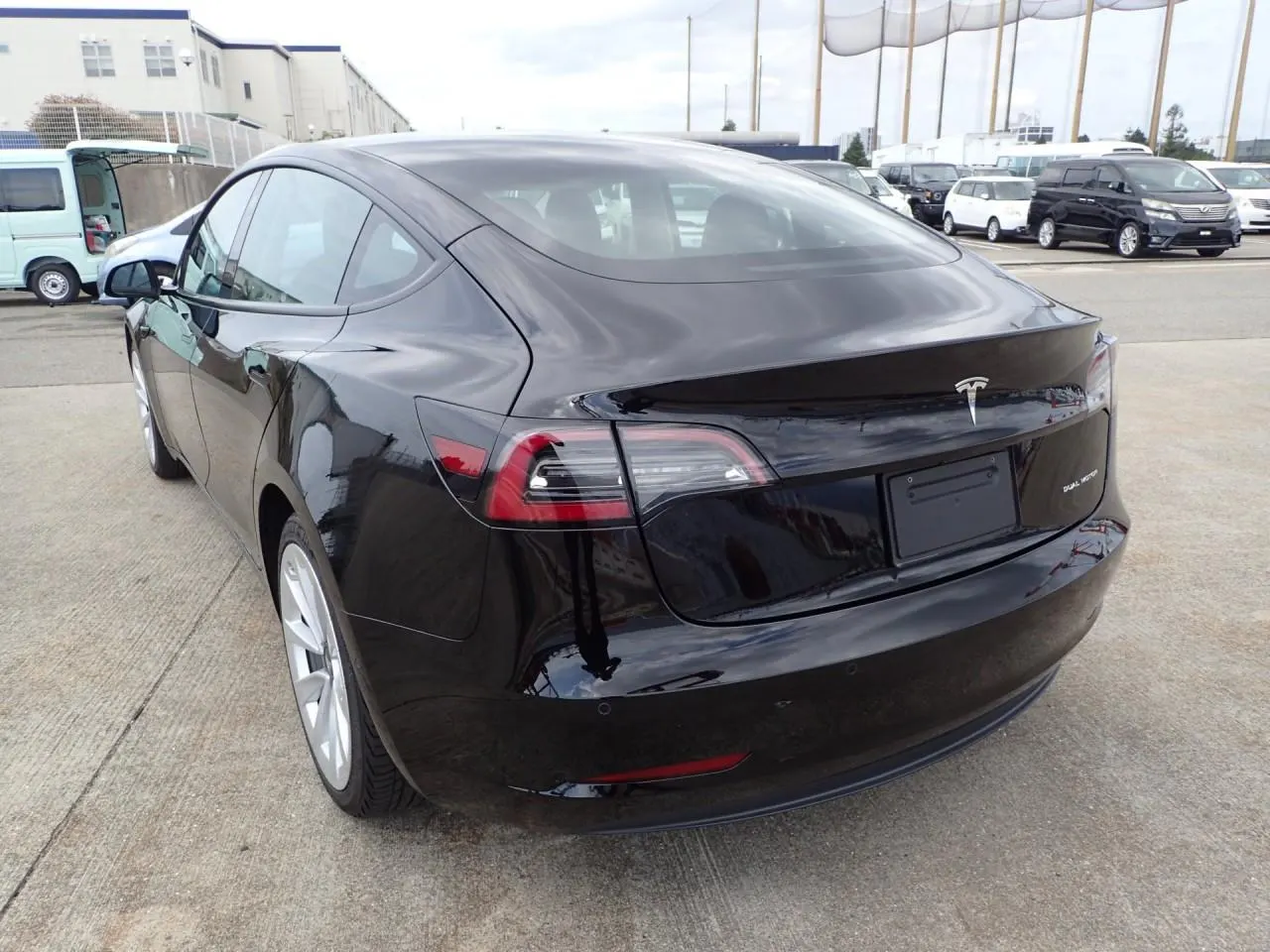 2021 Tesla Model 3 AWD Long Range - Refresh Model — photo 3