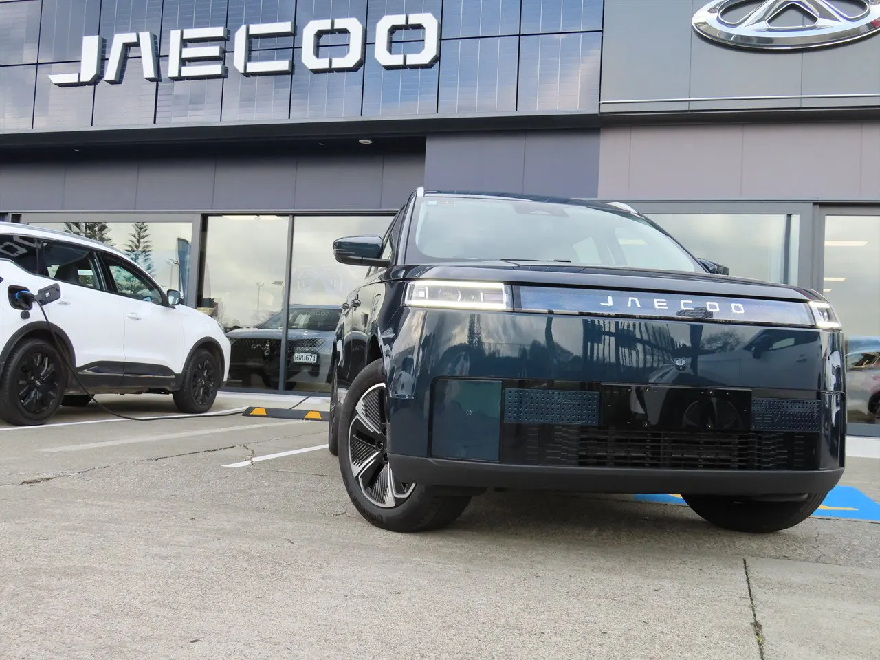 2026 Jaecoo J5 Summit EV - 59 kWh - 402km Range, photo 2