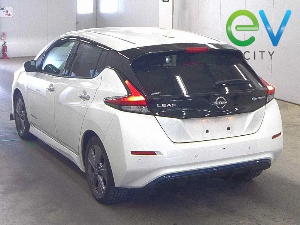 2021 Nissan LEAF X 40kWh With Pro Pilot, 360 Camera — photo 3