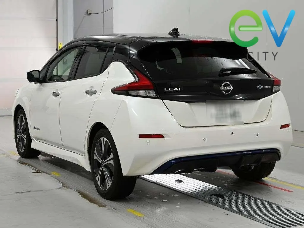 2022 Nissan Leaf X (40kWh), photo 3