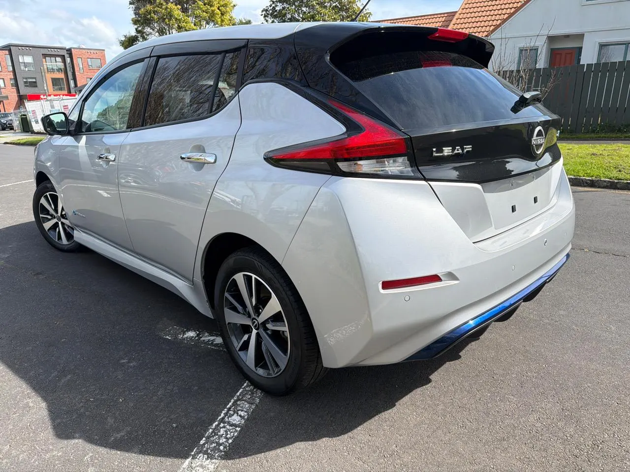 2022 Nissan Leaf e+ X (62kWh) — photo 7