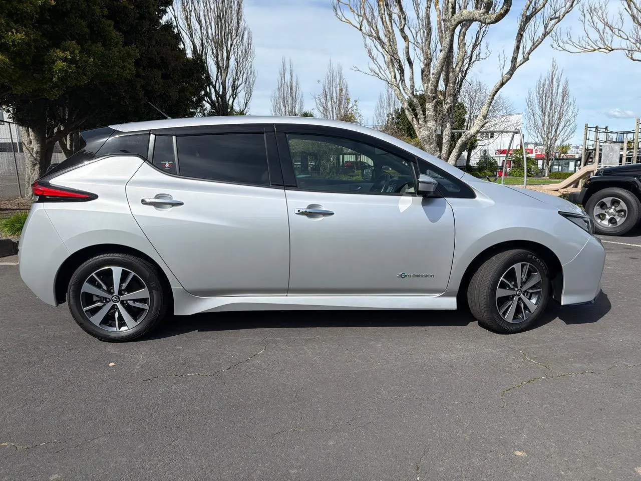 2022 Nissan Leaf e+ X (62kWh) — photo 4