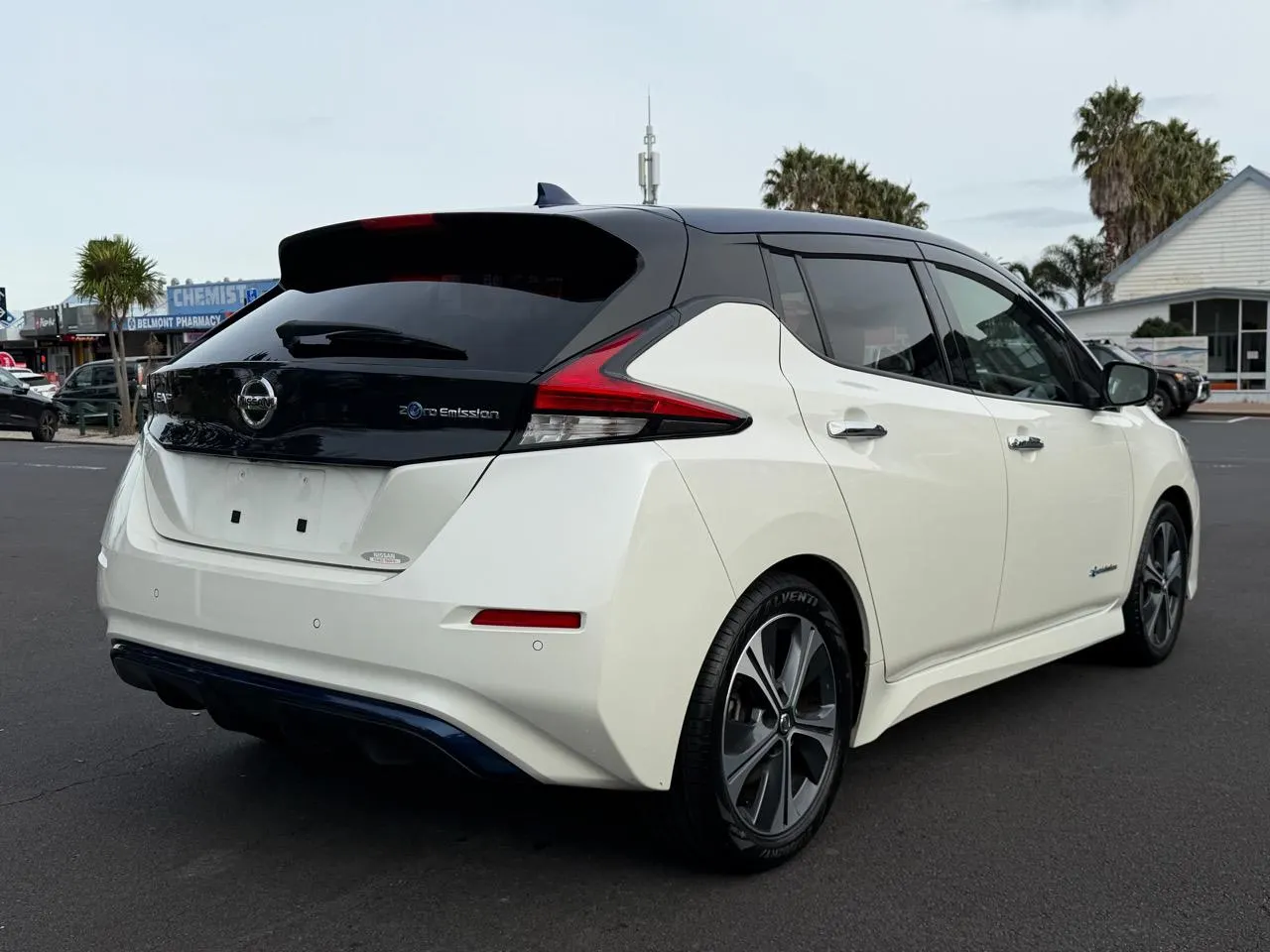 2020 Nissan Leaf 40kWh XV — photo 5