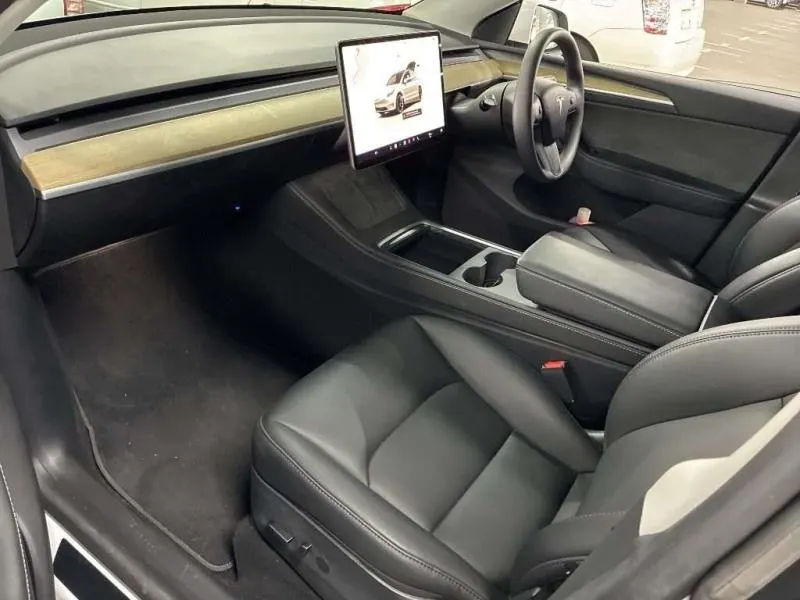 2023 Tesla Model Y (60kWh) — photo 7