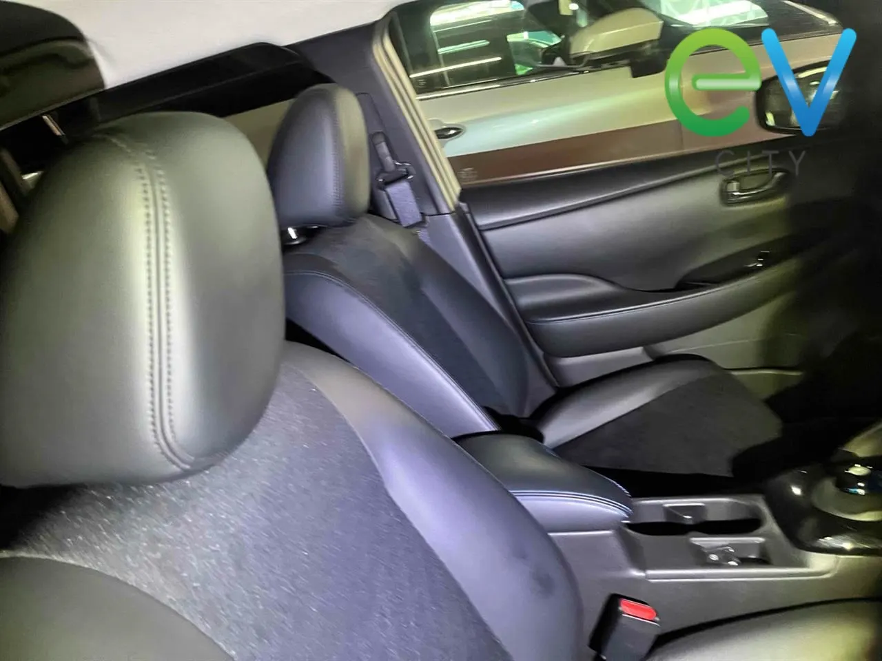 2024 Nissan Leaf X (40kWh) — photo 8